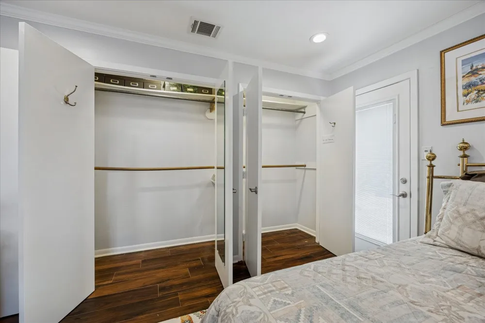 8611 Ferris Drive Houston, TX 77096