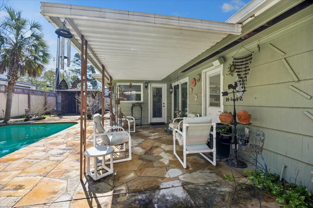8611 Ferris Drive Houston, TX 77096