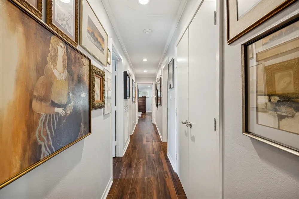 8611 Ferris Drive Houston, TX 77096