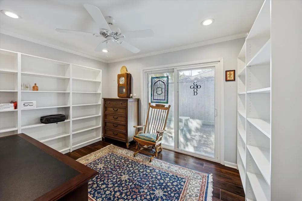 8611 Ferris Drive Houston, TX 77096