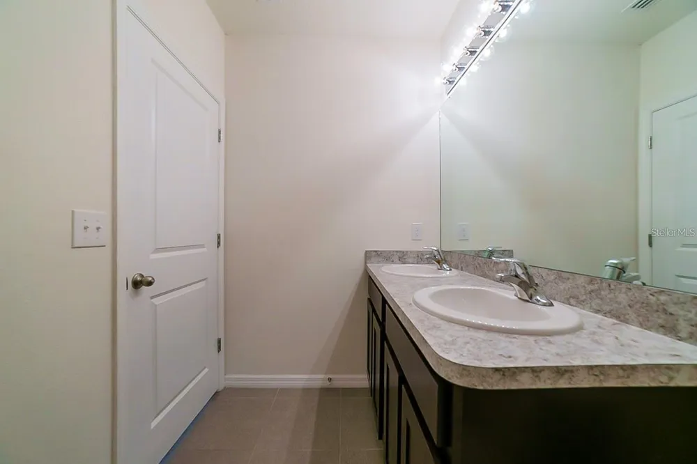 7976 PELICAN REED CIRCLE Wesley Chapel, FL 33545