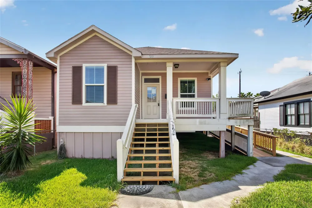 919 Postoffice Galveston, TX 77550