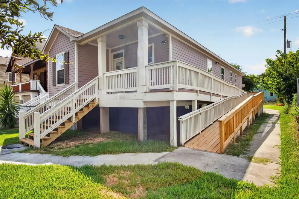 919 Postoffice Galveston, TX 77550