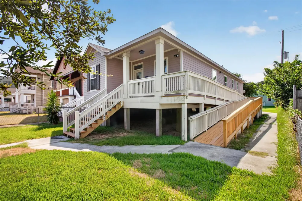 919 Postoffice Galveston, TX 77550