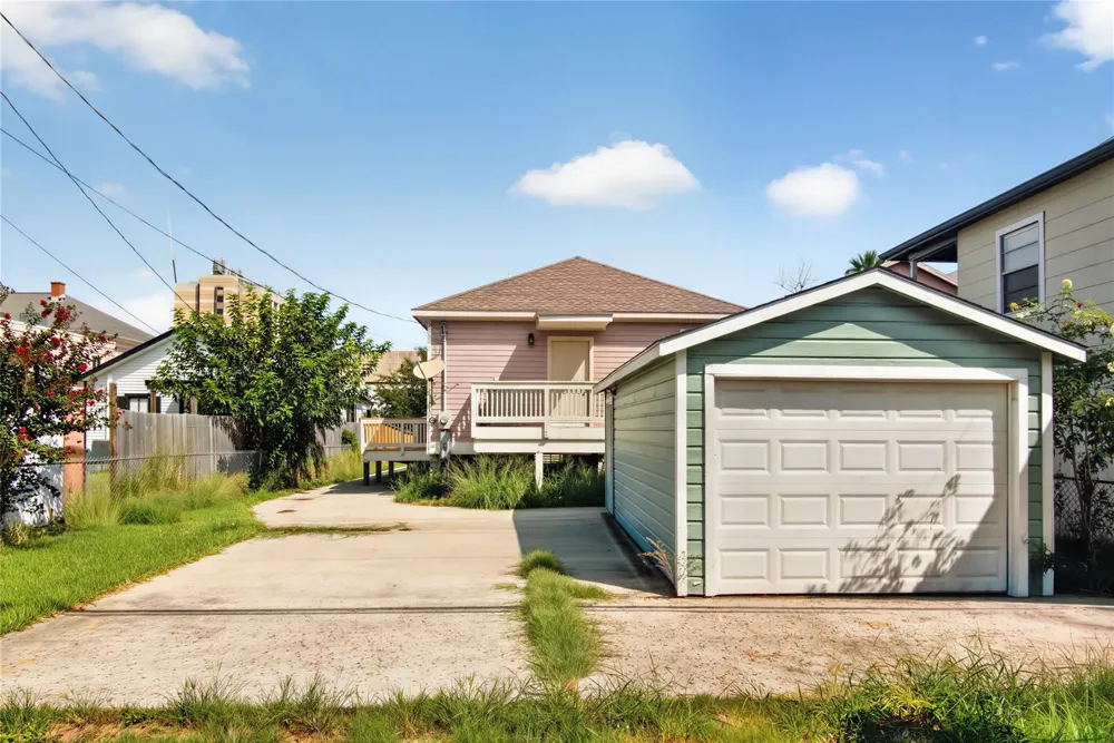 919 Postoffice Galveston, TX 77550