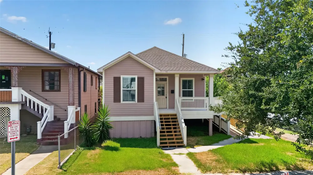 919 Postoffice Galveston, TX 77550