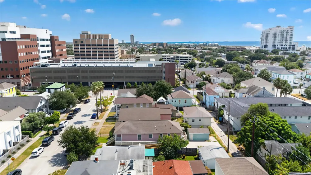 919 Postoffice Galveston, TX 77550