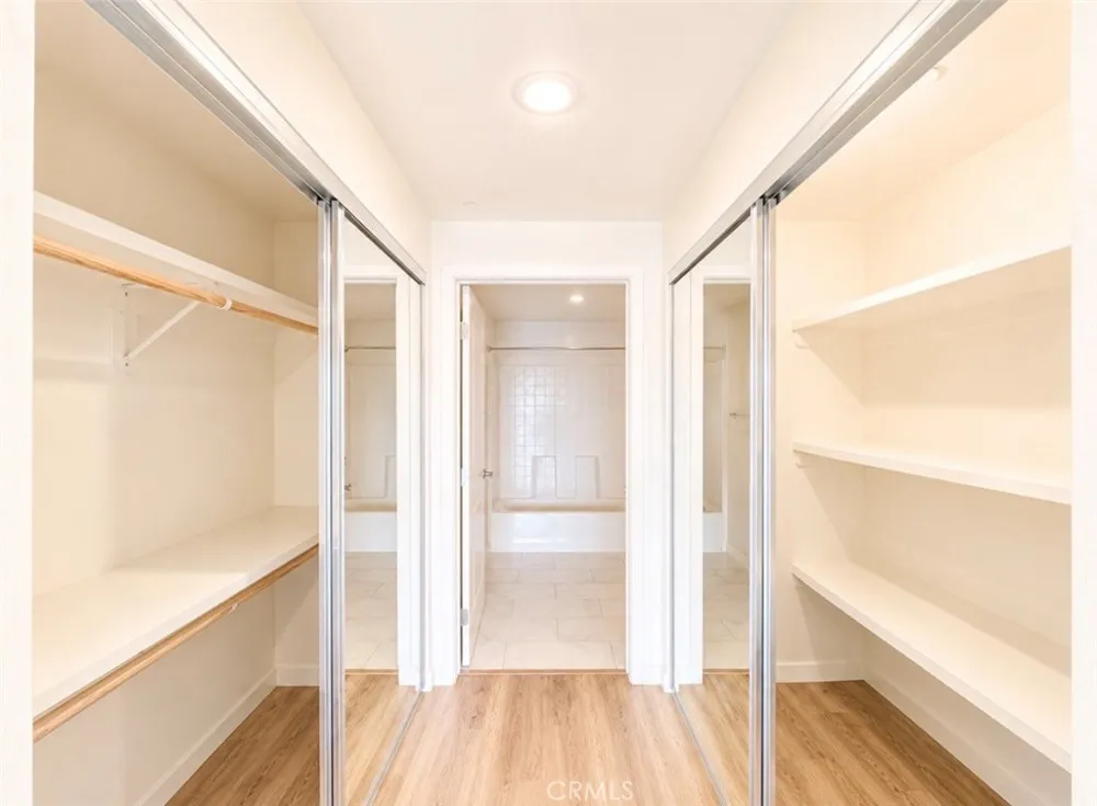 1025 S Berendo Street #511 Los Angeles, CA 90006