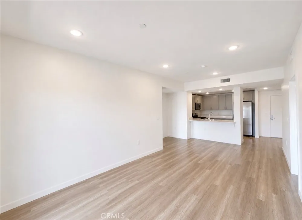 1025 S Berendo Street #511 Los Angeles, CA 90006