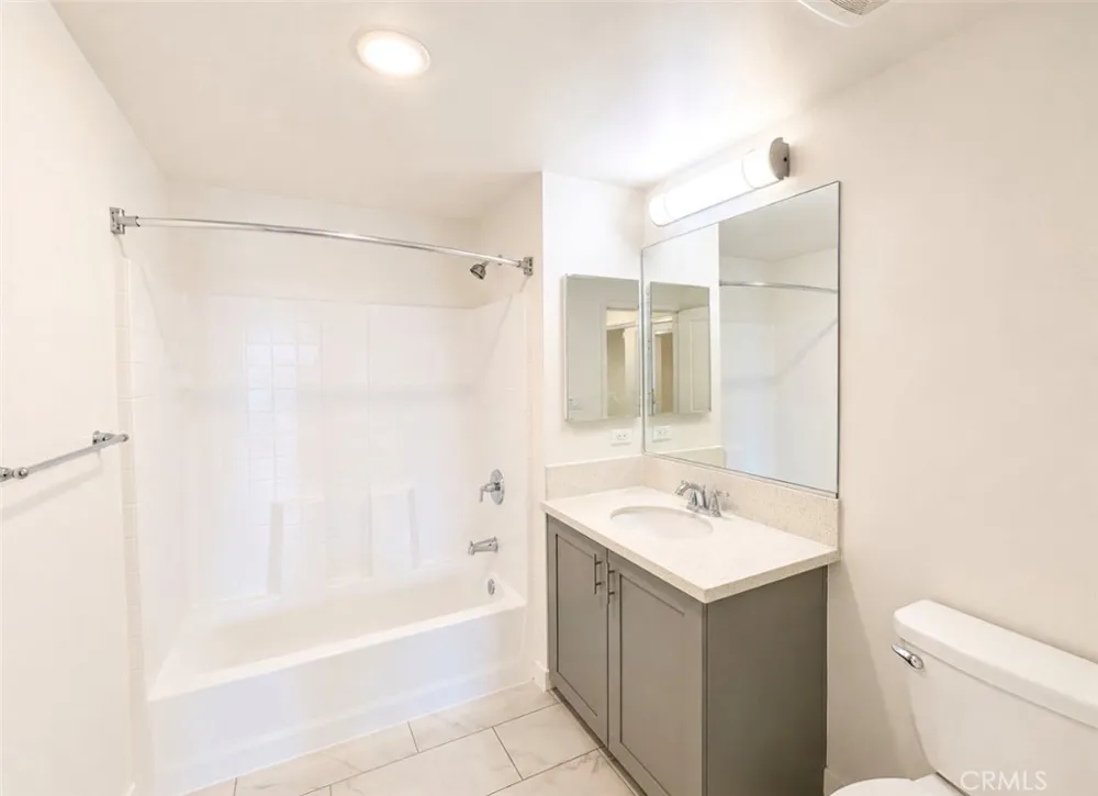 1025 S Berendo Street #511 Los Angeles, CA 90006