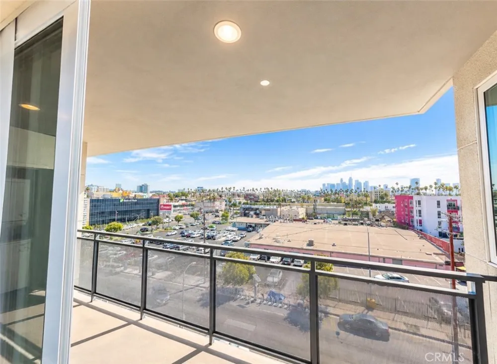 1025 S Berendo Street #511 Los Angeles, CA 90006