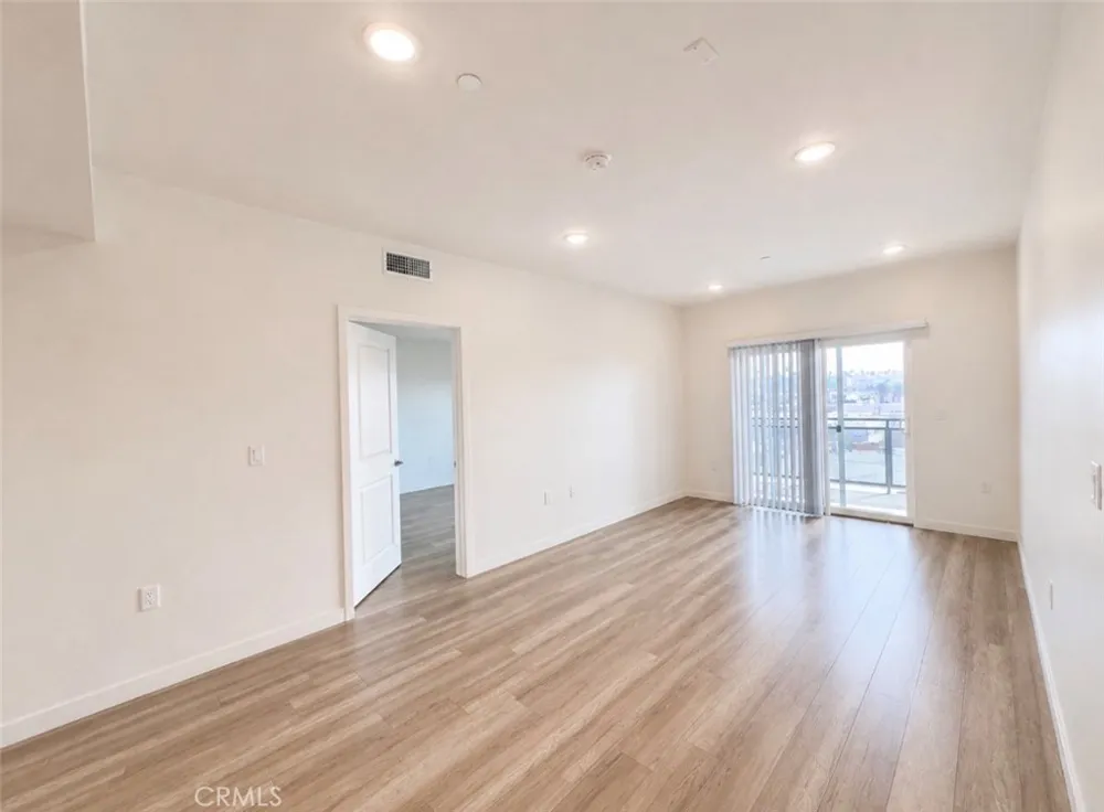 1025 S Berendo Street #511 Los Angeles, CA 90006