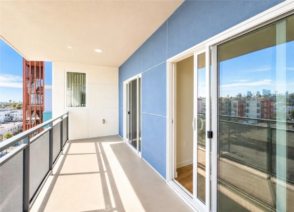 1025 S Berendo Street #511 Los Angeles, CA 90006