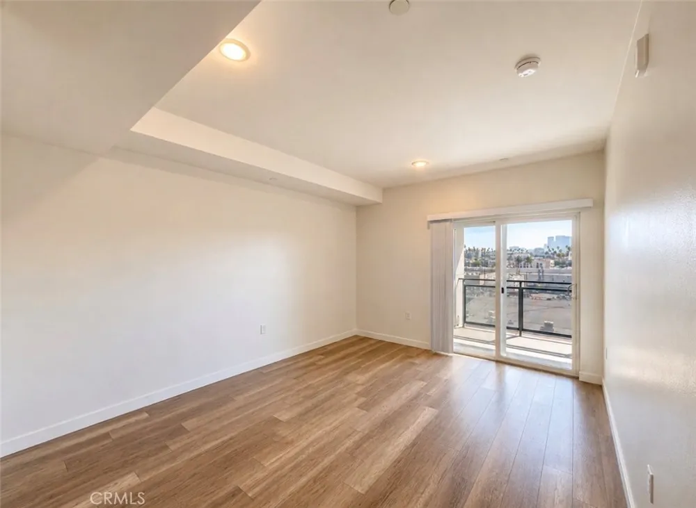 1025 S Berendo Street #511 Los Angeles, CA 90006