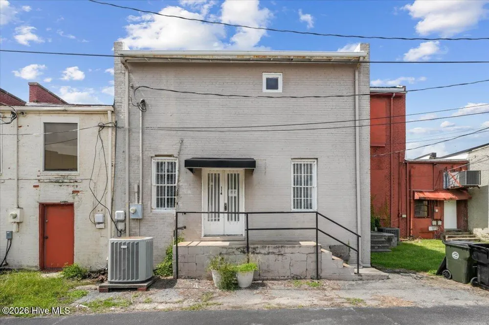 114 Center Street Mount Olive, NC 28365