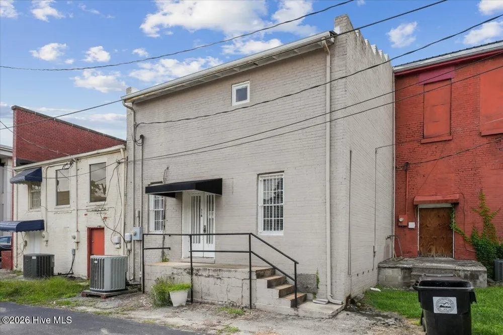 114 Center Street Mount Olive, NC 28365