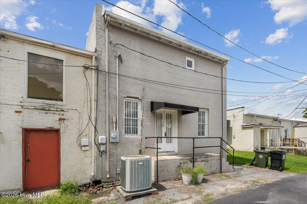 114 Center Street Mount Olive, NC 28365