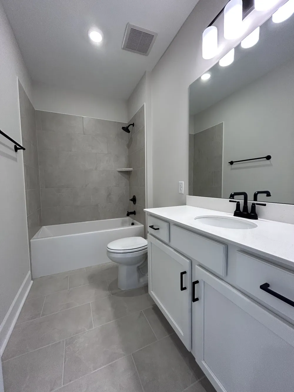 2060 Tollgate Blvd #301 Thompsons Station, TN 37179