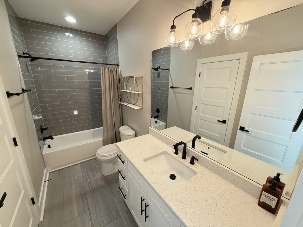 1732 25th Ave Nashville, TN 37208