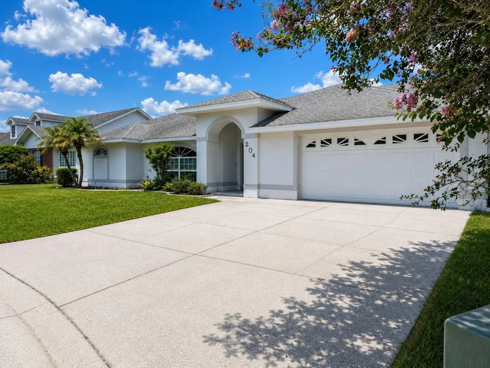 204 LAKE MARIAM COURT Winter Haven, FL 33884