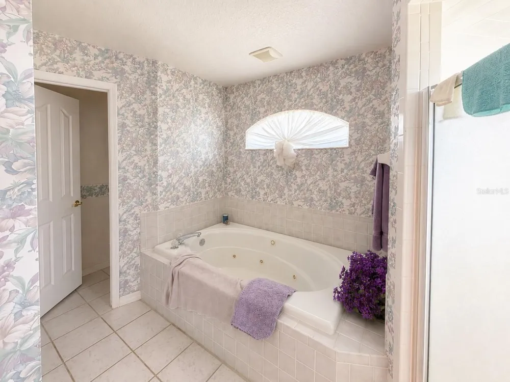 204 LAKE MARIAM COURT Winter Haven, FL 33884