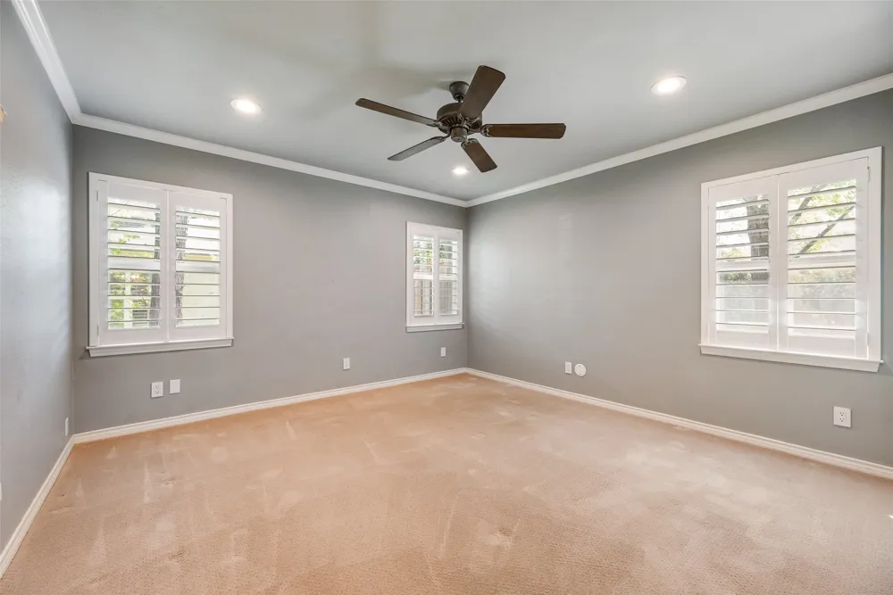 9911 Hurley Way Dallas, TX 75220