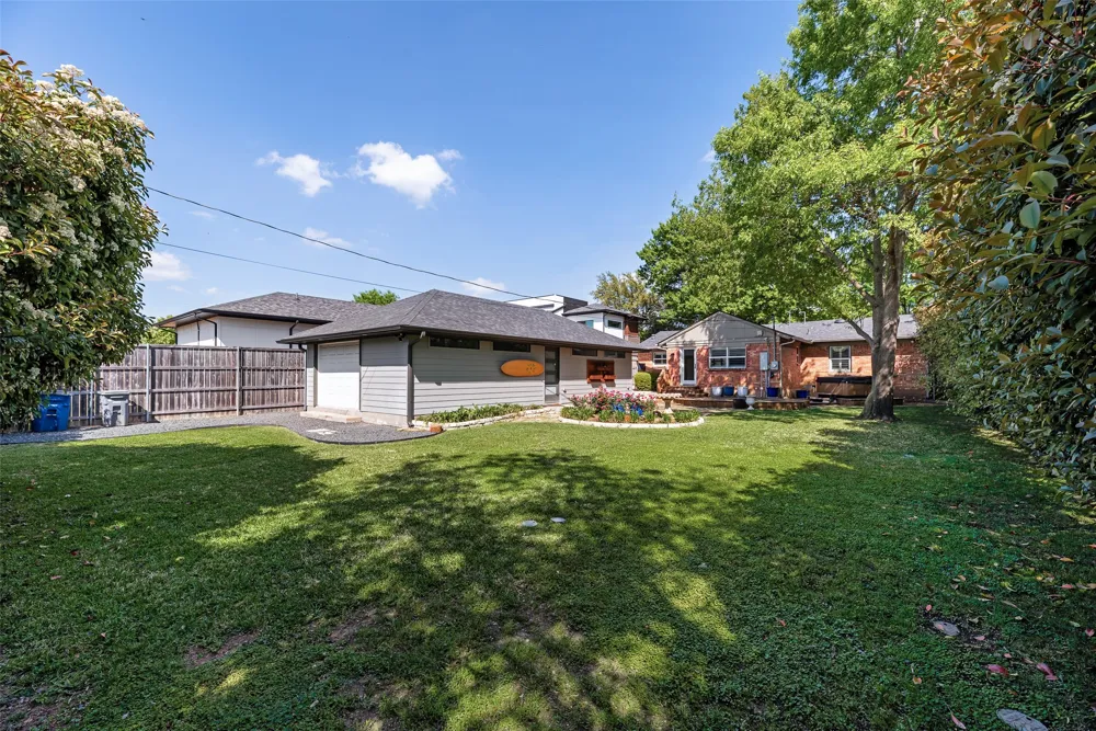 9911 Hurley Way Dallas, TX 75220
