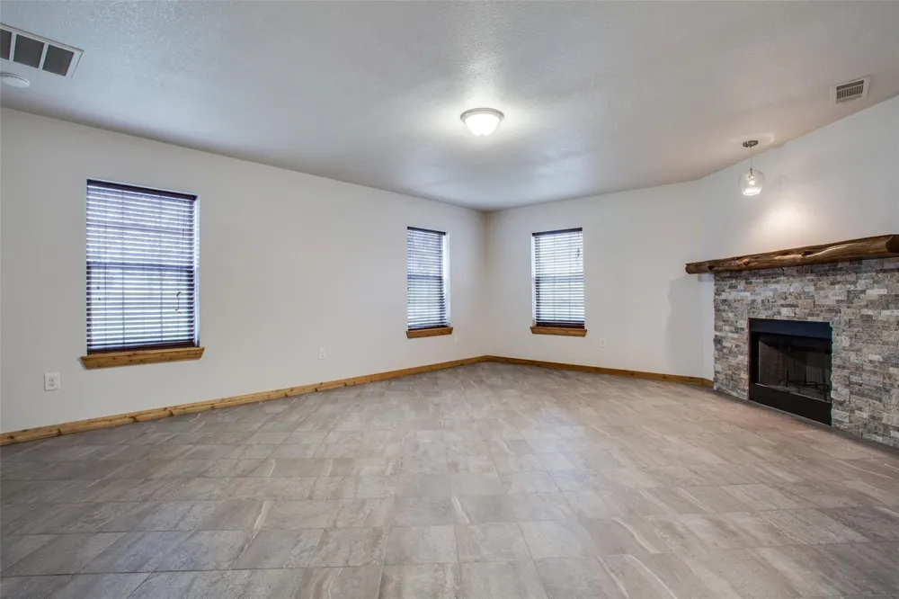 470 County Road 3198 Decatur, TX 76234