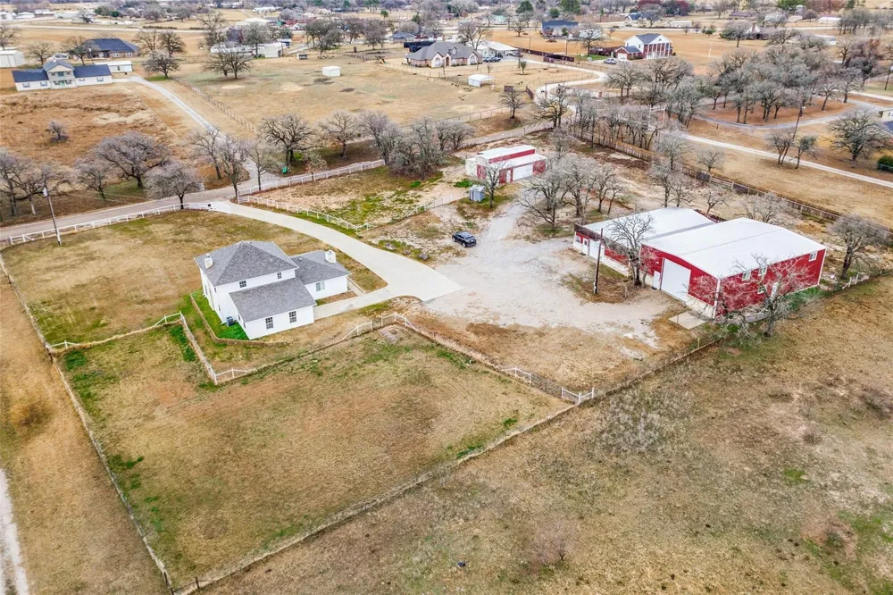 470 County Road 3198 Decatur, TX 76234
