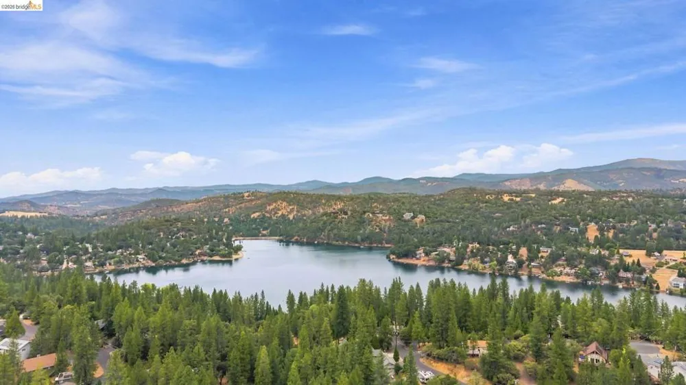 19933 Pine Mountain Dr. Groveland, CA 95321