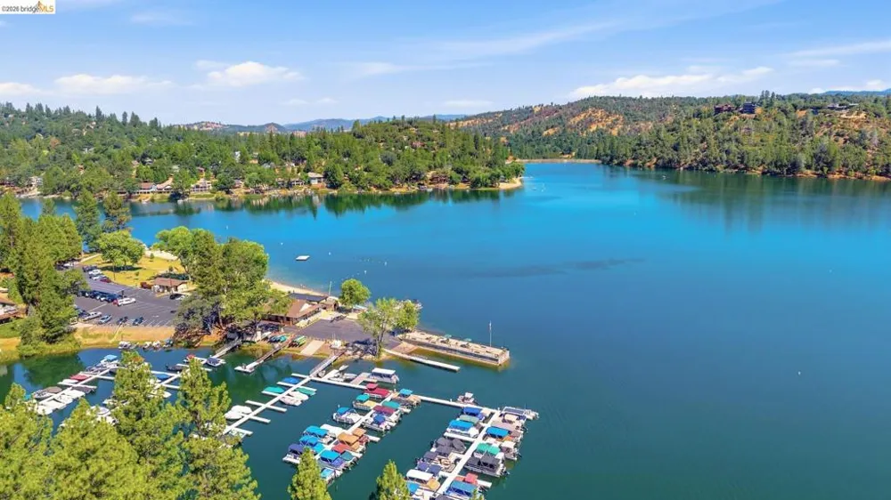 19933 Pine Mountain Dr. Groveland, CA 95321