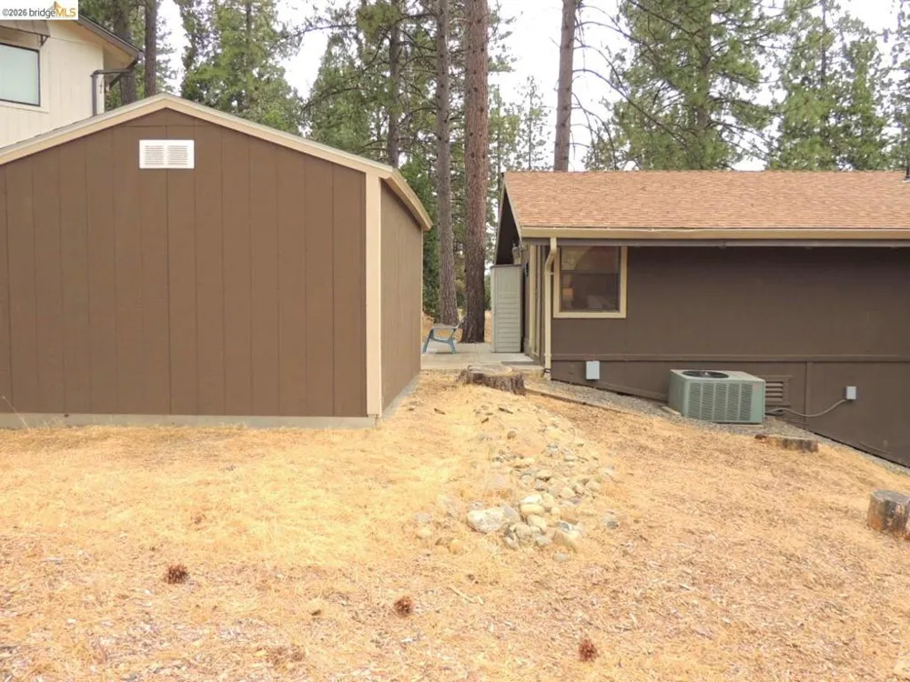 19933 Pine Mountain Dr. Groveland, CA 95321