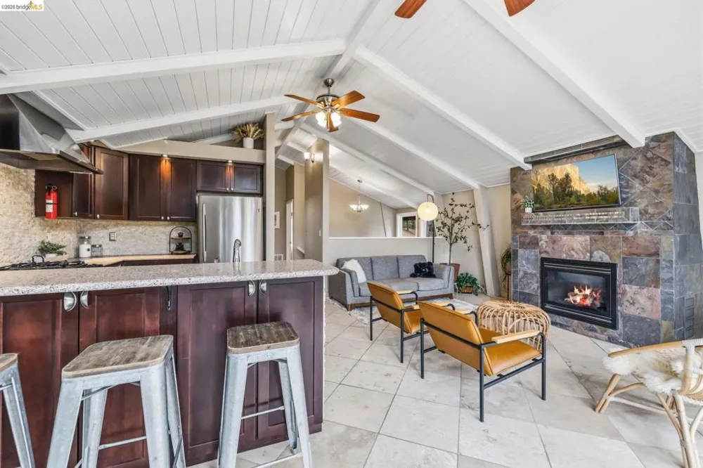 19933 Pine Mountain Dr. Groveland, CA 95321