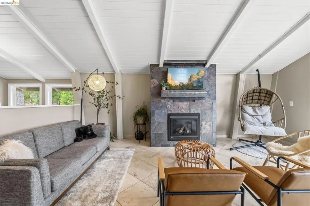 19933 Pine Mountain Dr. Groveland, CA 95321