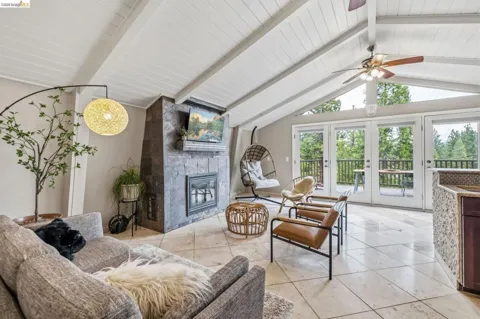 19933 Pine Mountain Dr.