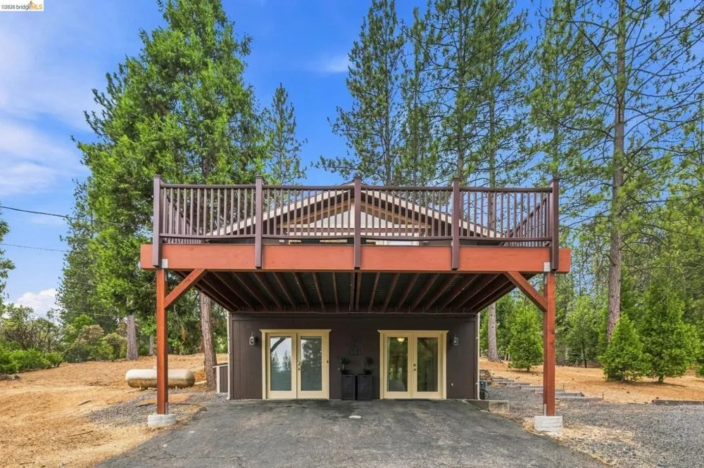 19933 Pine Mountain Dr. Groveland, CA 95321
