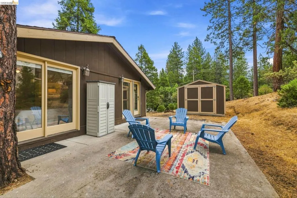 19933 Pine Mountain Dr. Groveland, CA 95321