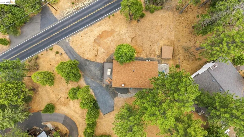 19933 Pine Mountain Dr. Groveland, CA 95321