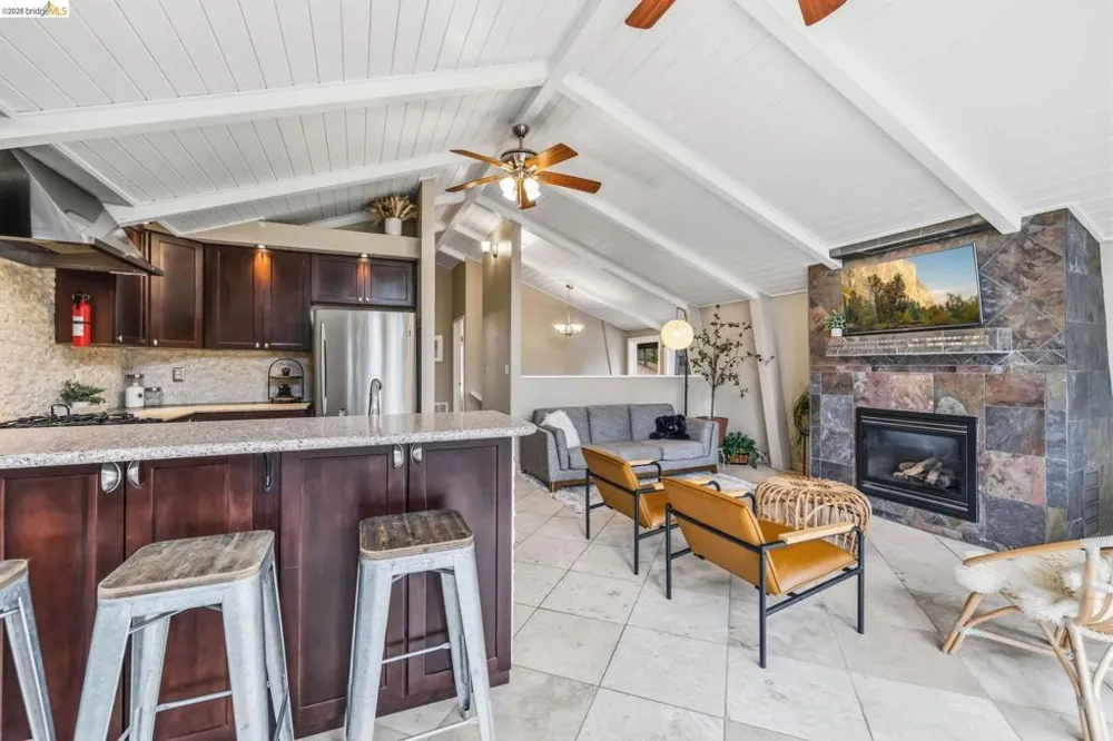 19933 Pine Mountain Dr. Groveland, CA 95321