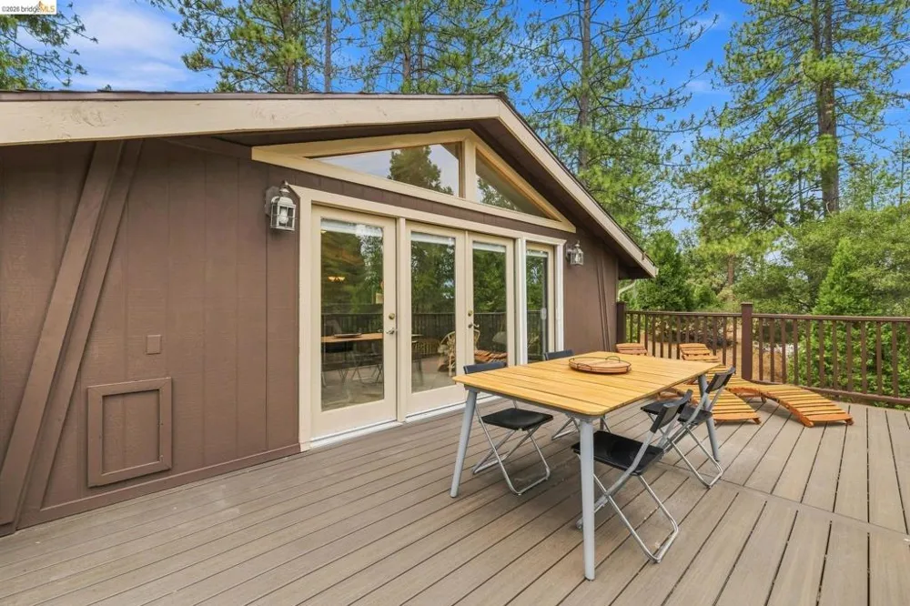 19933 Pine Mountain Dr. Groveland, CA 95321