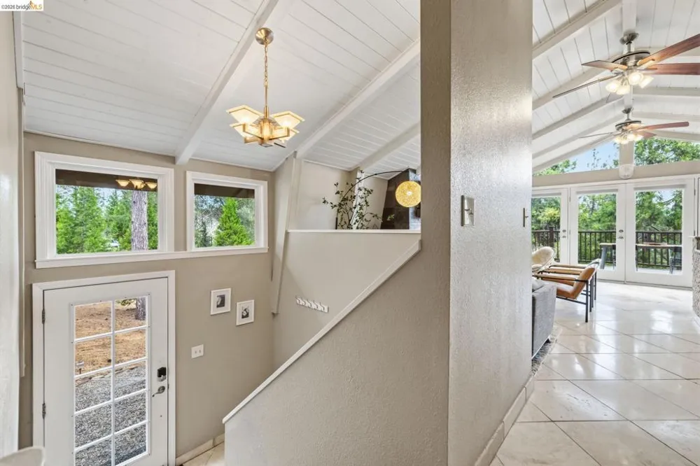 19933 Pine Mountain Dr. Groveland, CA 95321