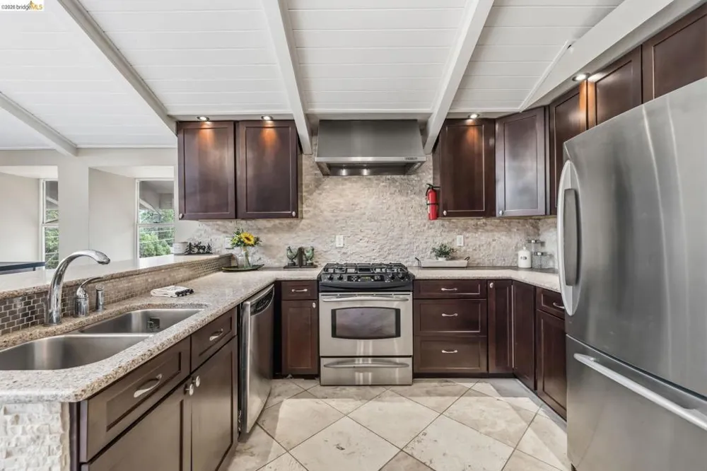 19933 Pine Mountain Dr. Groveland, CA 95321