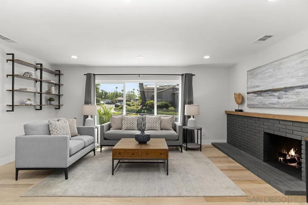 5898 Agee Street San Diego, CA 92122