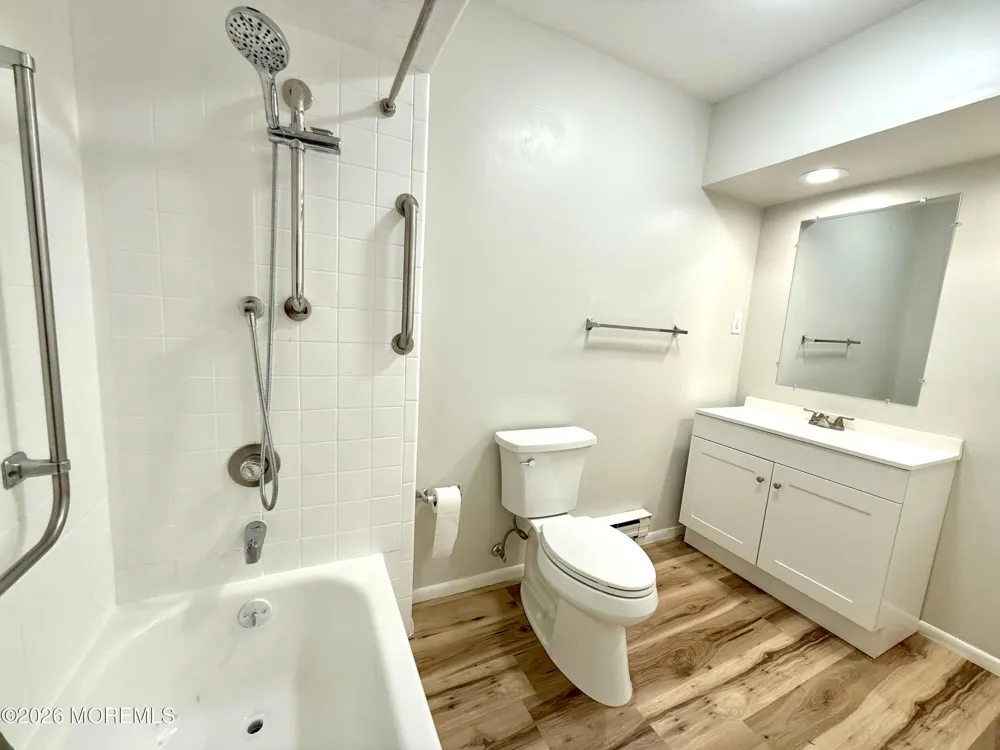 67 Overlook Way #H Manalapan, NJ 07726