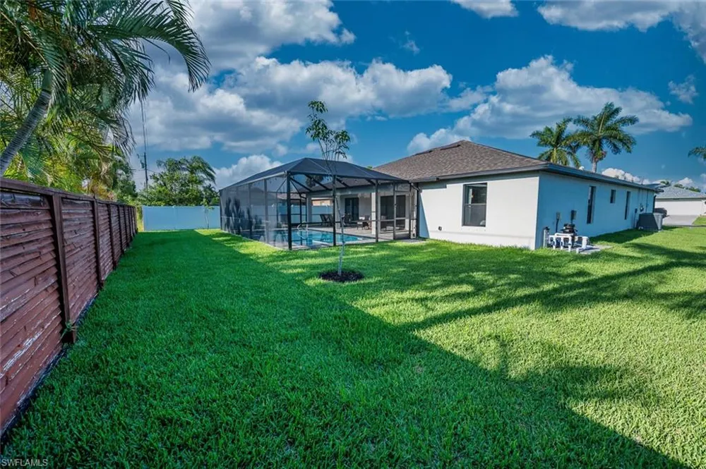 2906 SE 8th Avenue Cape Coral, FL 33904