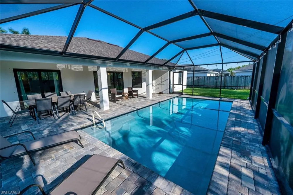2906 SE 8th Avenue Cape Coral, FL 33904