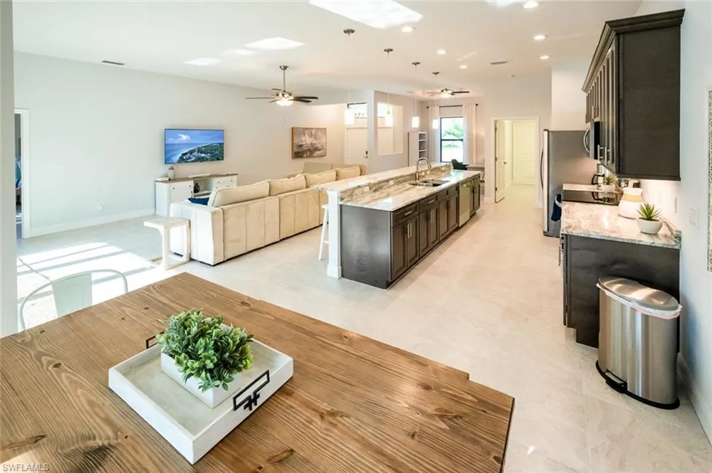 2906 SE 8th Avenue Cape Coral, FL 33904