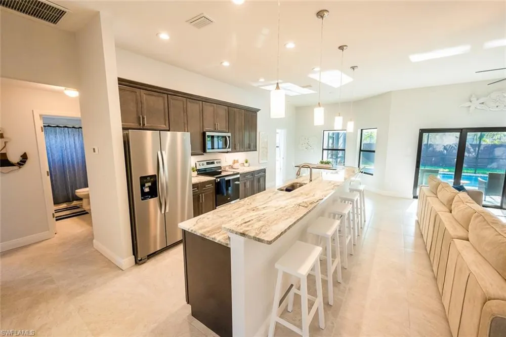 2906 SE 8th Avenue Cape Coral, FL 33904