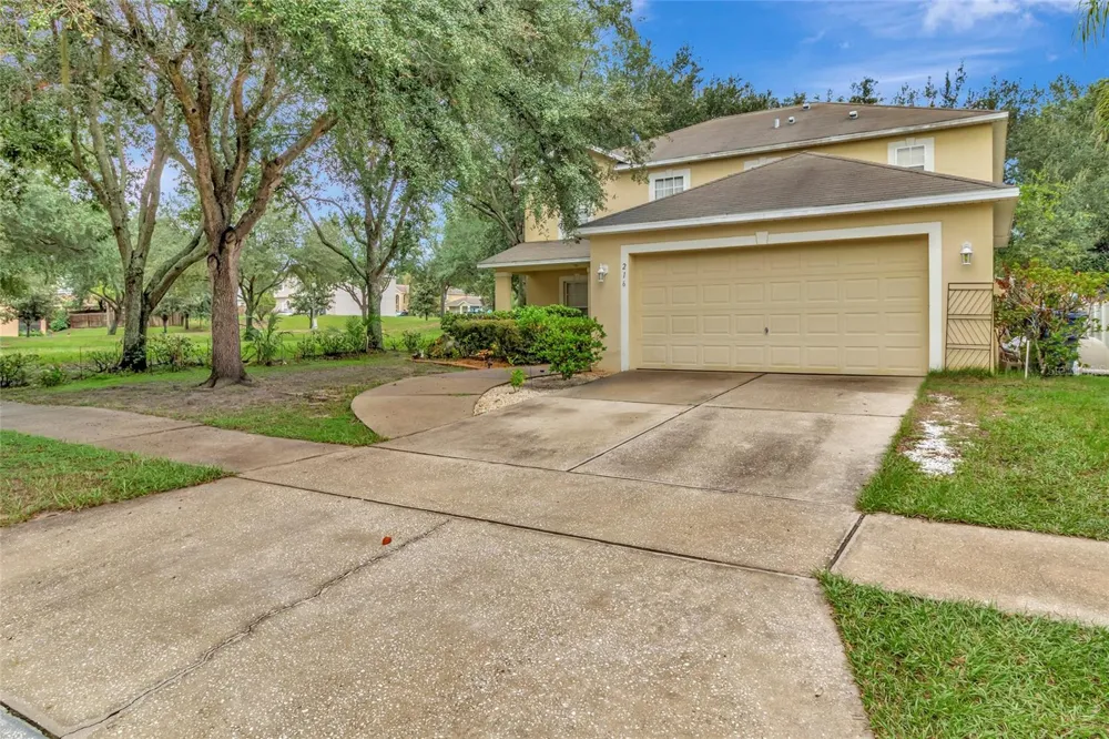 216 TRES REYES LANE Groveland, FL 34736