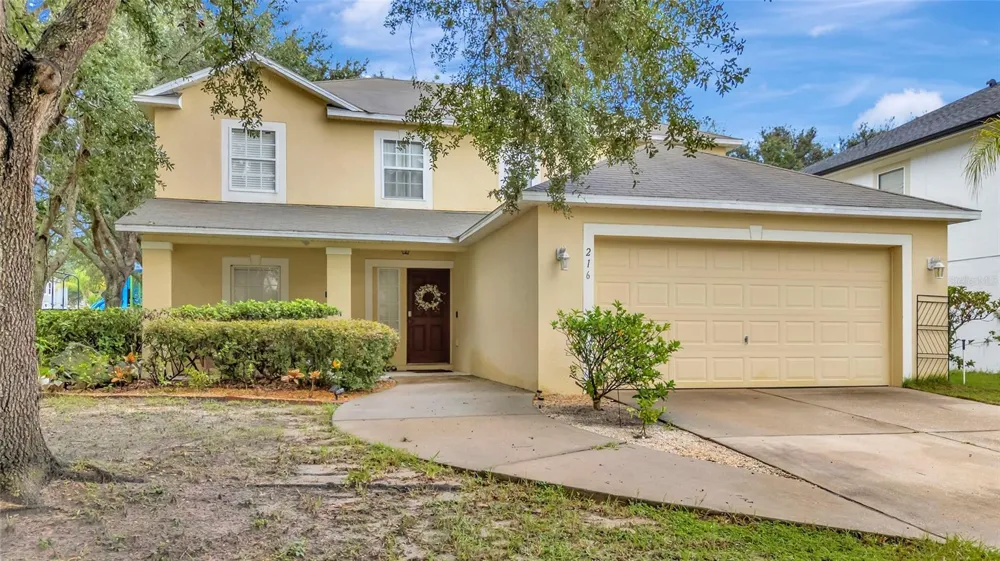216 TRES REYES LANE Groveland, FL 34736